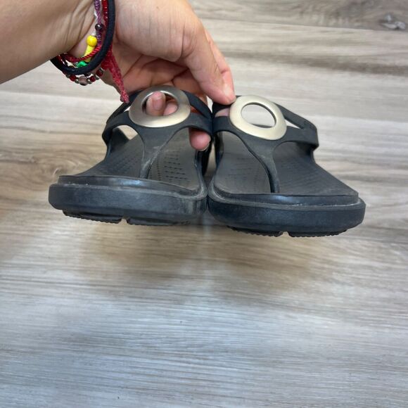 Crocs Sanrah 203342 Black Silver Circle Wedge Slip On Thong Sandals US Women’s 7 - Picture 5 of 10